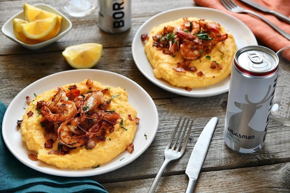 MESSAGE FROM AMERICA – CAJUN SHRIMP WITH GRITS